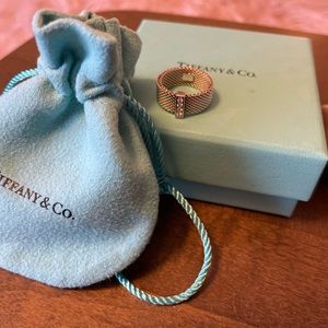 Tiffany mesh ring with diamonds. Size 5.